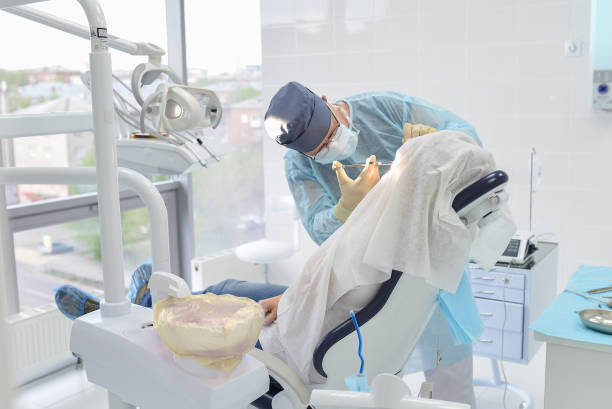 Best Cracked Tooth Emergency Dentist  in Woodstock, IL